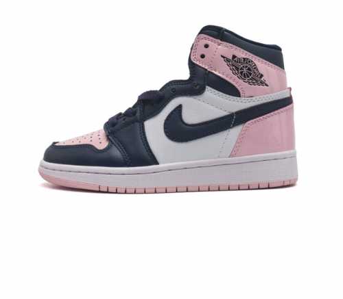 耐克 女鞋 Nike Air Jordan 1 Retro High Og 乔丹一代aj1 乔1 Aj1 篮球鞋复刻运动鞋 皮面高帮板鞋的设计灵感源自运动夹克