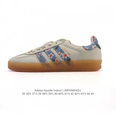 公司级 阿迪达斯 Adidas Originals Gazelle Indoor复古三叶草防滑透明橡胶板鞋经典运动鞋。这款经典鞋,忠于原版设计,缀撞色三条纹和鞋