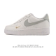 耐克 Nike Air Force 1 '07 Low 空军一号含气垫 小白鞋 低帮百搭厚底增高休闲运动板鞋。柔软、弹性十足的缓震性能和出色的中底设计，横跨复古