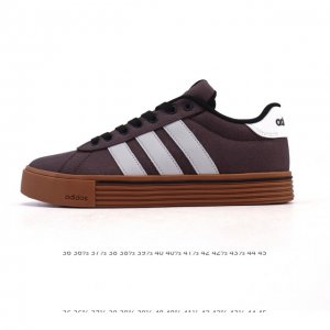 新品 Adidas阿迪达斯官方轻运动Daily 4.0男女复古百搭休闲板鞋经典舒适 防滑耐磨 低帮 板鞋鞋面皮革材质 深蓝色三道杠 美拉德氛围感 橡胶鞋底 耐磨