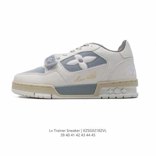 公司级 路易威登 Louis Vuitton Lv路易威登板鞋 时尚运动鞋 潮厚底增高鞋 。舒适防滑底和百搭性霸屏整个时尚娱乐圈，细节调整完美主义！鞋面采用柔软