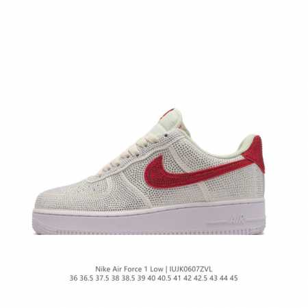 耐克 Nike Air Force 1 '07 Low 空军一号含气垫 满钻 低帮百搭厚底增高休闲运动板鞋。柔软、弹性十足的缓震性能和出色的中底设计，横跨复古与 - 点击图像关闭