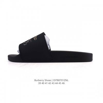 新品公司级 Burberry 巴宝莉 经典复古 时尚简约 网布透气 舒适轻便 露趾 平底 套穿 一字 拖鞋 4076218巴宝莉拖鞋！轻奢感拉满的夏日必备！整个