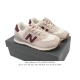 Nb 574 新百伦 New Balance Nb 574系列舒适百搭复古拼接时尚休闲运动鞋。New Balance 的 574 具有识别性和持久流行性，从它作