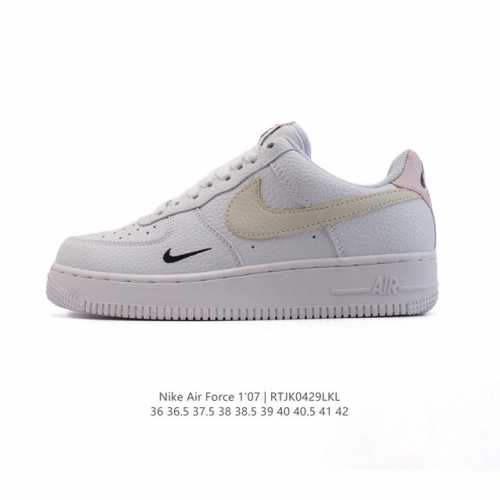 耐克 Nike Air Force 1 '07 Low 空军一号含气垫 小白鞋 低帮百搭厚底增高休闲运动板鞋。柔软、弹性十足的缓震性能和出色的中底设计，横跨复古
