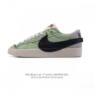 140 耐克 Nike Blazer Low '77 Jumbo 运动鞋，抓地板鞋，革新重塑经典街头人气鞋款，采用人气传统外观，巧搭大号耐克勾勾设计和宽大鞋带。