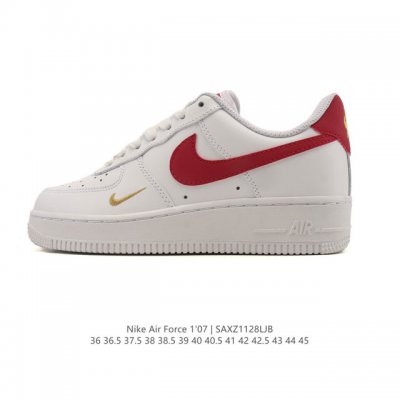 耐克 Nike Air Force 1 '07 Low 空军一号含气垫 小白鞋 低帮百搭厚底增高休闲运动板鞋。柔软、弹性十足的缓震性能和出色的中底设计，横跨复古