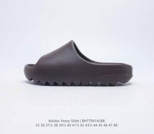 公司级 阿迪达斯 Adidas Yeezy Slide 经典运动拖鞋时尚厚底增高男女一字拖鞋 Yeezy Slide椰子拖鞋的外观十分吸引人 融合了舒适与时尚的