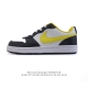 110 耐克（Nike）男女子运动鞋 Court Borough Low 小空军低帮板鞋。1.其皮革材质的鞋面结合网眼鞋舌，在出众外观与质感的同时提供稳固支撑，