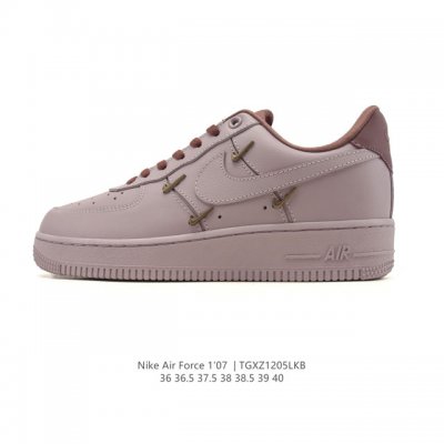 耐克 Nike Air Force 1 '07 Low 空军一号含气垫 低帮 小白鞋 百搭厚底增高休闲运动板鞋。柔软、弹性十足的缓震性能和出色的中底设计，横跨复