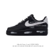 耐克 Nike Air Force 1 '07 Low 空军一号 含气垫 小白鞋 低帮百搭厚底增高休闲运动板鞋。柔软、弹性十足的缓震性能和出色的中底设计，横跨复