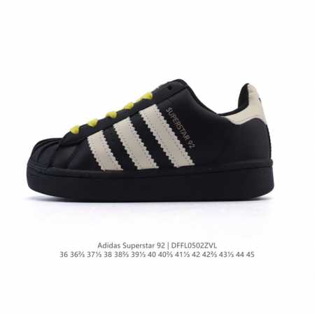 阿迪达斯 Adidas Superstar 三叶草经典贝壳头系列 新款休闲板鞋潮流男女士运动鞋 。鞋面柔软皮革材质 标志性的贝壳鞋头，锯齿三条纹，简约的线条。就 - 点击图像关闭