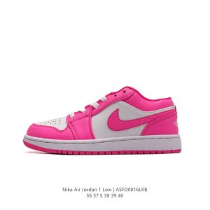 耐克 乔丹air Jordan 1 Low Aj1 乔1 乔丹1代aj1 低帮复古文化休闲运动篮球鞋。从1985 年面世的元年款汲取设计灵感，采用简洁大方的经典