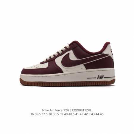耐克 Nike Air Force 1 '07 Low 空军一号含气垫 低帮百搭厚底增高休闲运动板鞋。柔软、弹性十足的缓震性能和出色的中底设计，横跨复古与现代的 - 点击图像关闭