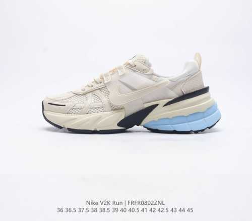 Nike 耐克 V2K Run 减震防滑 复古低帮跑步鞋 超火复古跑鞋 最近在时尚圈又掀起了一阵流行复古风，比如 Vomero 5、Nike Initiator