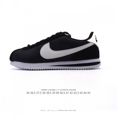 nike Classic Cortez Nylon 耐克阿甘鞋男女子运动鞋。秉承元年款经典风格，糅合防水鞋面设计，令双足保持干爽舒适。防水锦纶鞋面强势抵御风雨侵