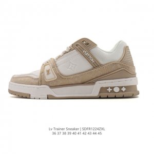 路易威登 Louis Vuitton Lv路易威登板鞋 时尚运动鞋潮厚底增高男女鞋。舒适防滑底和百搭性霸屏整个时尚娱乐圈，细节调整完美主义！采用柔软皮革拼接鞋面