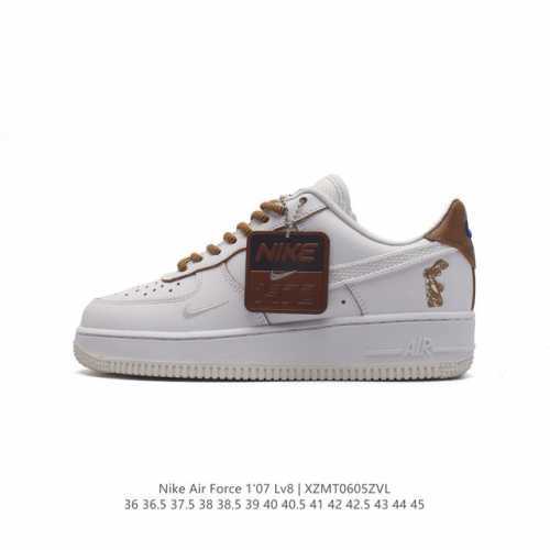 耐克 Nike Air Force 1 '07 Low 空军一号含气垫 低帮百搭厚底增高休闲运动板鞋。柔软、弹性十足的缓震性能和出色的中底设计，横跨复古与现代的