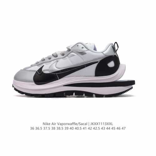 公司级 真标 耐克 Sacai X Nike Vaporwaffle 华夫三代3.0 走秀重磅联名款厚底增高运动鞋 。鞋款由pegasus与vaporfly两款