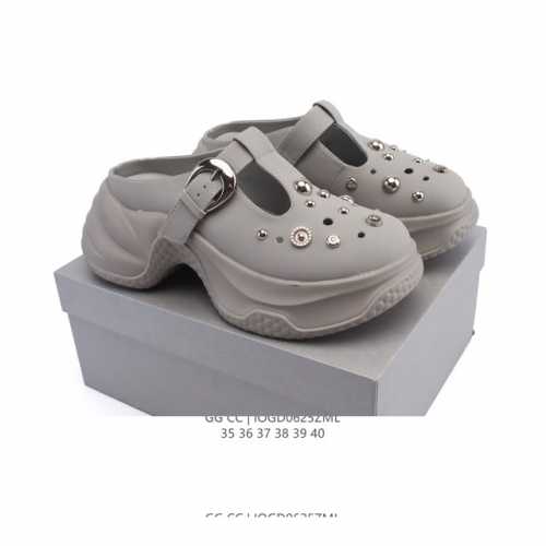 公司级 Gg Cc 女鞋 包头运动拖鞋 一脚蹬 经典休闲运动鞋奢侈品百搭老爹鞋 双鞋带，在今年仍然很受欢迎。不挑衣服穿，也不挑包，随便搭。它穿上脚超级舒服，很软