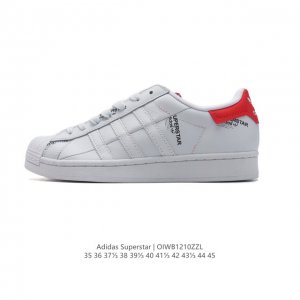 阿迪达斯 新款 Adidas Superstar 三叶草 经典贝壳头系列 新款休闲板鞋潮流男女士运动鞋 。鞋面柔软皮革材质 标志性的贝壳鞋头，锯齿三条纹，简约的