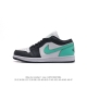 耐克 乔丹air Jordan 1 Low Aj1 乔1 乔丹1代aj1 低帮复古文化休闲运动篮球鞋。该鞋款从 1985 年元年款汲取设计灵感，焕新演绎简约经典