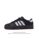 阿迪达斯 Adidas 三叶草 Outdoor 经典三条杠复古休闲运动板鞋春夏时尚简约小白鞋女鞋 类型：男女鞋 货号：Aq1134 码数：36 36.5 37.