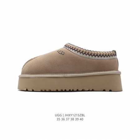 公司级 Ugg 棉拖 雪地靴 防水 俏皮可爱的百变造型， 美国轻奢品牌ugg 平底系列冬季雪地休闲保暖家居包头棉拖鞋。官方同步包装 检验标 材料采用原厂防污防水 - 点击图像关闭