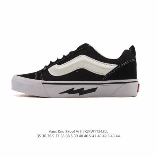 万斯 Vans Knu-Skool Vr3 Lx 面包鞋皮革拼接鞋面。坎普尔 茱利安系列低帮复古硫化休闲运动板鞋“肥胖版大Logo”要说整个 年最为热门的鞋型之