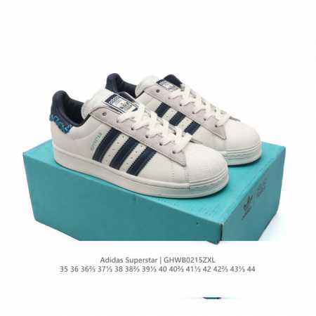 阿迪达斯 Adidas Superstar 三叶草经典贝壳头系列 新款休闲板鞋潮流男女士运动鞋 。鞋面柔软皮革材质 标志性的贝壳鞋头，锯齿三条纹，简约的线条。就 - 点击图像关闭