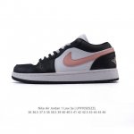耐克 乔丹Air Jordan 1 Low Aj1 乔1 乔丹1代Aj1 低帮复古文化休闲运动篮球鞋。从1985 年面世的元年款汲取设计灵感，采用简洁大方的经典