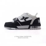 lv Skate Sneaker 路易威登 2025年新款运动板鞋 蛇年限定 春夏秀场初次亮相，此次以粒面牛皮革焕新呈现。加垫鞋领和鞋舌援引滑板鞋设计，科技鞋带