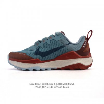 耐克 Nike Wildhorse 8 男子越野跑步鞋Nike跑步鞋 缓震透气 运动鞋，穿上Nike Wildhorse 8 越野跑步鞋，由步道起点往山顶前进，