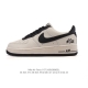 真标 耐克 Nike Air Force 1 '07 Low 空军一号含气垫 小白鞋 低帮百搭厚底增高休闲运动板鞋。柔软、弹性十足的缓震性能和出色的中底设计，横