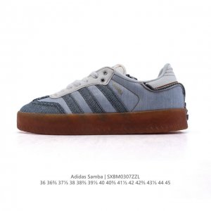 140 Adidas/阿迪达斯 男女同款运动鞋 三叶草Samba Velentine 休闲鞋 德训鞋 复古板鞋经典运动鞋。一款阿迪达斯的Samba面包鞋，该鞋具