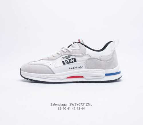 潮奢 巴黎世家 BALENCIAGA 男士板鞋皮革网面运动鞋 BALENCIAGA 爆款低帮系带休闲运动板鞋 专柜同步上架香港、美国、巴黎各大时尚博主及明星