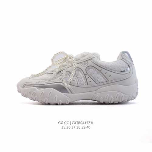 公司级 Gg Cc 女鞋 经典休闲运动鞋奢侈品百搭老爹鞋，在今年仍然很受欢迎。不挑衣服穿，也不挑包，随便搭。它穿上脚超级舒服，很软，还可以增高。鞋面采用的专门定