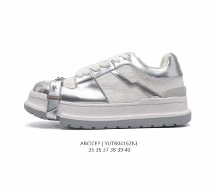 Abcicey国潮新品牌 时尚休闲 防滑 低帮厚底增高板鞋 女款运动鞋绑带设计爱惨 打破常规鞋 复古经典的白灰配色，百搭又吸睛～再加上独特的鞋型设计，高级感拉满 - 点击图像关闭