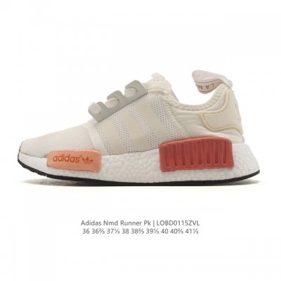 真爆 阿迪达斯Adidas Nmd Runner Pk 真爆超弹女运动鞋。弹力 以鞋型、角度和面料，力求展现 Adidas创新传统，采用时髦廓形，以抢眼外形诠释