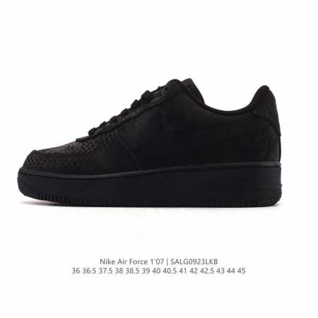 耐克 Nike Air Force 1 '07 Low 空军一号含气垫 低帮 小白鞋 百搭厚底增高休闲运动板鞋。柔软、弹性十足的缓震性能和出色的中底设计，横跨复 - 点击图像关闭