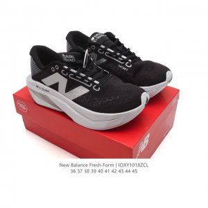 公司级 新百伦 [New Balance] Fresh Form 男女士运动鞋 厚底增高跑鞋，这款跑鞋不仅有着以大数据为基础的FRESH FOAM虎蜂大底，还有