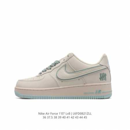耐克 Nike Air Force 1 '07 Low 空军一号含气垫 低帮百搭厚底增高休闲运动板鞋。柔软、弹性十足的缓震性能和出色的中底设计，横跨复古与现代的 - 点击图像关闭
