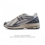公司级 新百伦 New Balance M1906系列 复古运动鞋单品宝藏老爹鞋款。作为Nb最经典的档案鞋型之一，与 2一样，1906有着Nb最成熟的技术加持和