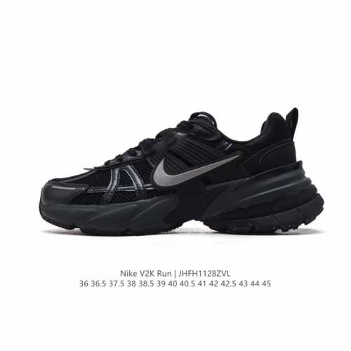 Nike 耐克 V2K Run 减震防滑 复古低帮运动跑步鞋 超火复古跑鞋，采用太空革组合呼吸网眼布鞋面材质，搭载正确4层组合底模，嵌入tpu加固稳定模块,双层