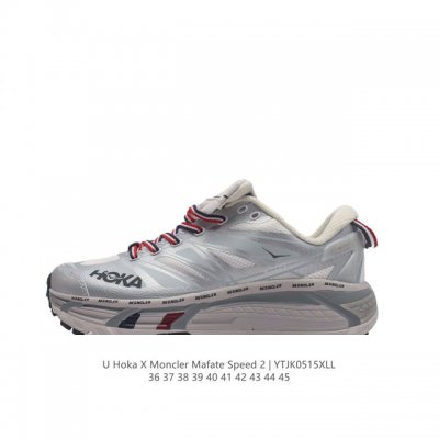 Hoka One One X Moncler 厚底增高老爹鞋，越野跑鞋中的奢侈品 产品以白色和银灰色为主色调，这个配色和以往 Hoka One One 的风格还