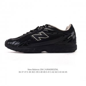 新品公司级 新百伦 2025年新款 New Balance 204L 2025年夏季登场：复古薄底鞋重塑都市运动美学时尚运动跑步鞋，以复古薄底设计与室内足球鞋灵