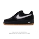 耐克 Nike Air Force 1 '07 Low 空军一号含气垫 小白鞋 低帮百搭厚底增高休闲运动板鞋。柔软、弹性十足的缓震性能和出色的中底设计，横跨复古
