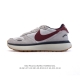 160 耐克 Nike Phoenix Waffle 复古运动跑步鞋 厚底增高老爹鞋。Nike Phoenix Waffle 以更现代的视角展现了 Swoosh