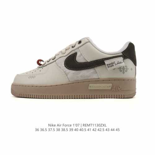 耐克 Nike Air Force 1 '07 Low 空军一号含气垫 小白鞋 低帮百搭厚底增高休闲运动板鞋。柔软、弹性十足的缓震性能和出色的中底设计，横跨复古
