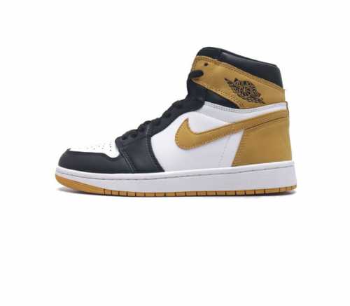 耐克 男女鞋 Nike Air Jordan 1 Retro High Og 乔丹一代aj1 乔1 Aj1 篮球鞋复刻运动鞋 皮面高帮板鞋的设计灵感源自运动夹克